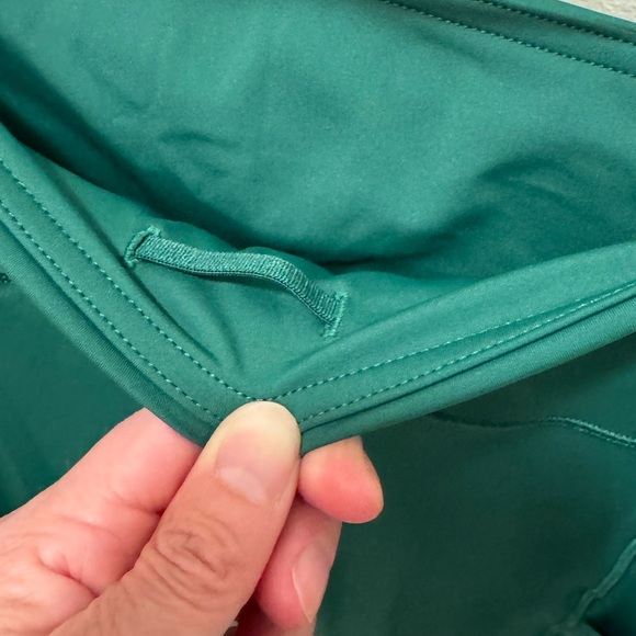 Lululemon green leggings, Size 8 - Picture 5 of 7